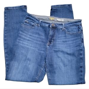 Women's size 12 medium Lee Modern Series Dream Midrise Dream Skinny Leg jeans.